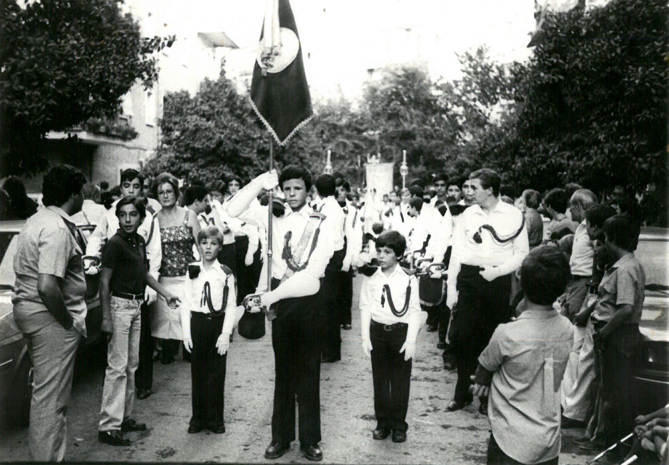 03. PROCESION TRAS LA VIRGEN DE LA JUNCAL EN 1980